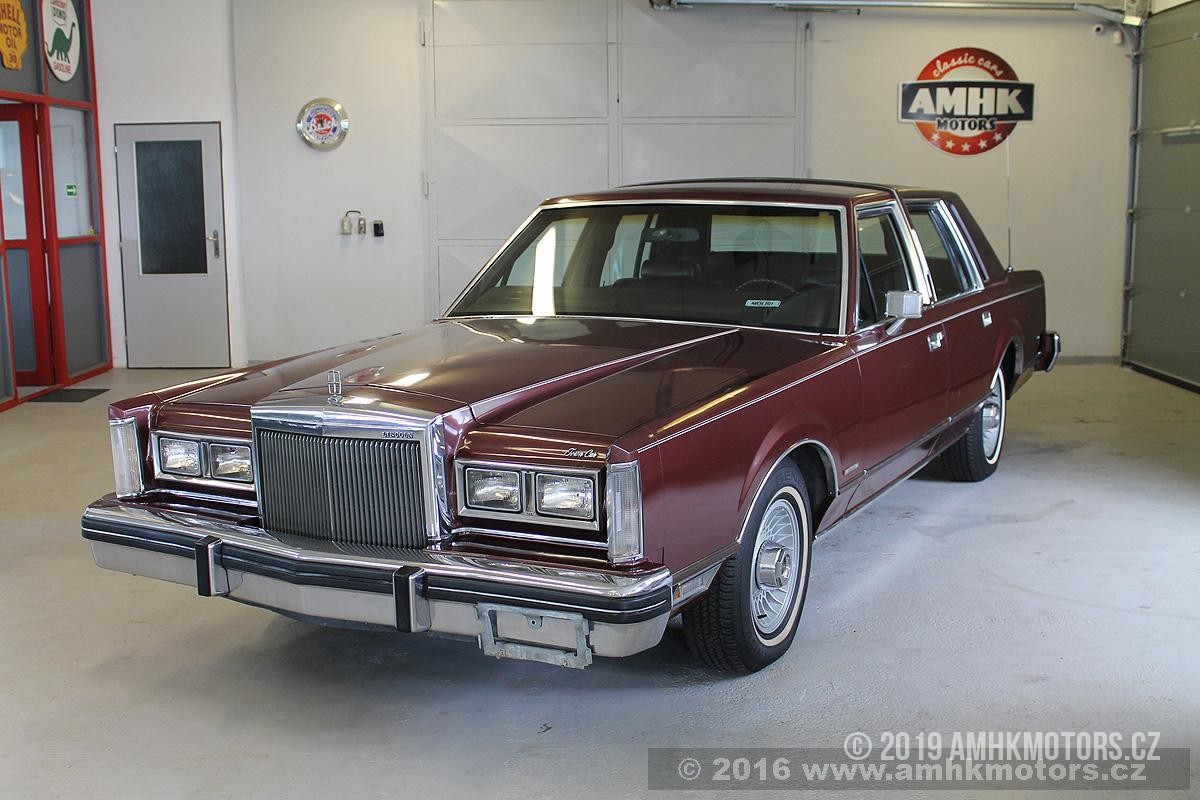 Lincoln town car 1982