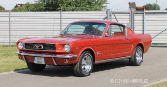 Ford Mustang 2+2